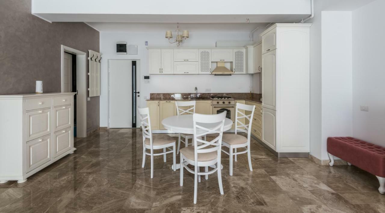Sns Apartament In Vila Sophia Mamaia Ngoại thất bức ảnh